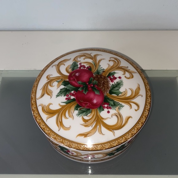 Mikasa Holiday Orchard Lidded Porcelain Trinket Box - Picture 2 of 10